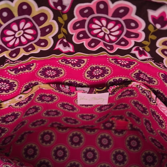 Vera Bradley bag with toggle. Pink paisley pattern - Picture 5 of 7
